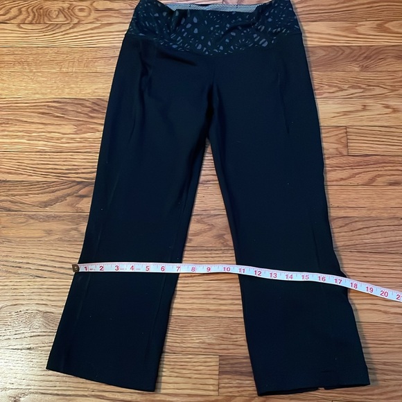 Lululemon Cropped Athletic Pants Size 4 - Picture 7 of 8